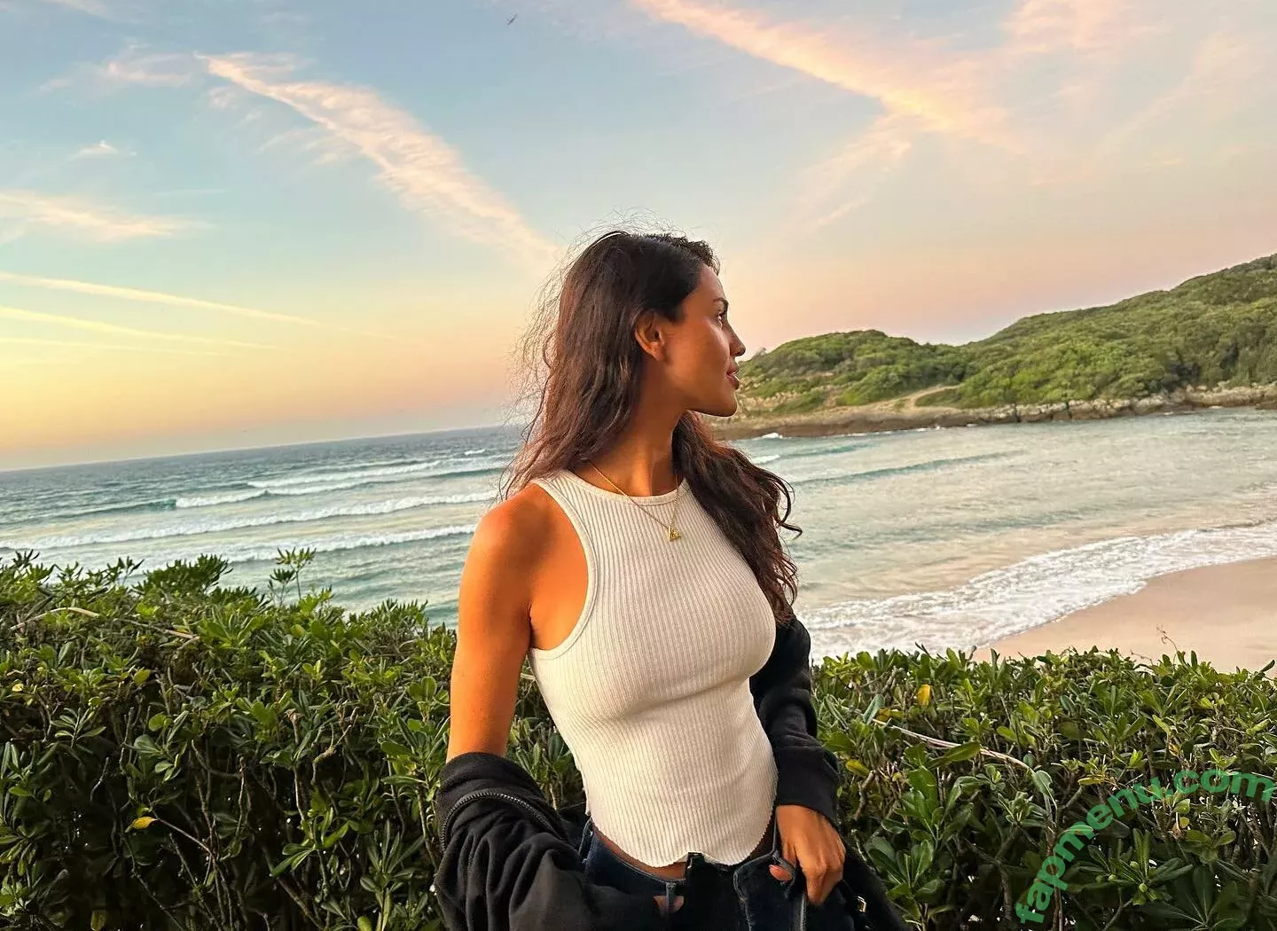 Eiza Gonzalez nude photo #1123 (eizagonzalez / elisagonz)