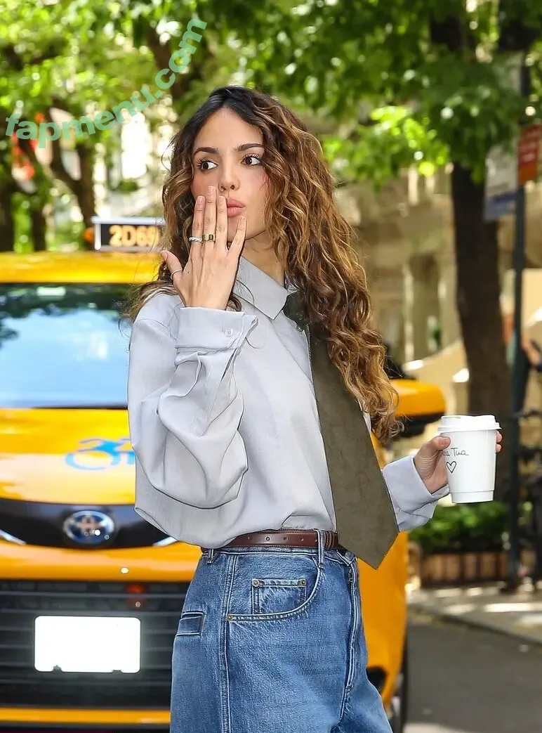 Eiza Gonzalez nude photo #2381 (eizagonzalez / elisagonz)