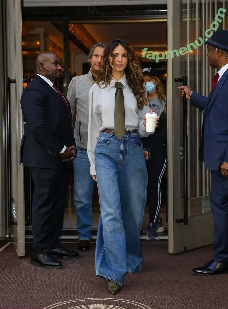 Eiza Gonzalez nude photo #2383 (eizagonzalez / elisagonz)