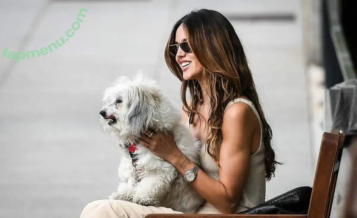 Eiza Gonzalez nude photo #2409 (eizagonzalez / elisagonz)