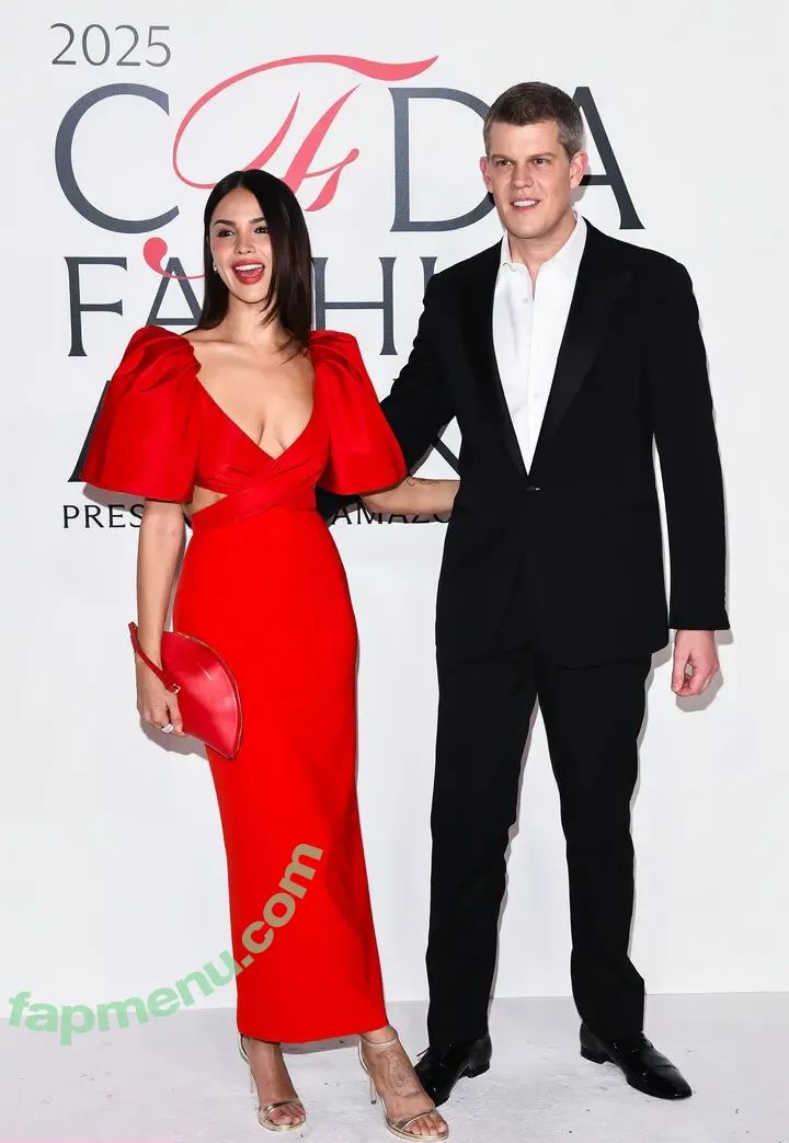 Eiza Gonzalez nude photo #2623 (eizagonzalez / elisagonz)