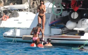 Eiza González / eizagonzalez / eizamusica nude photo #0321