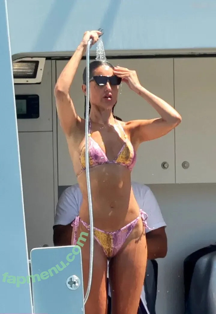 Eiza González nude photo #0015 (eizagonzalez / eizamusica)