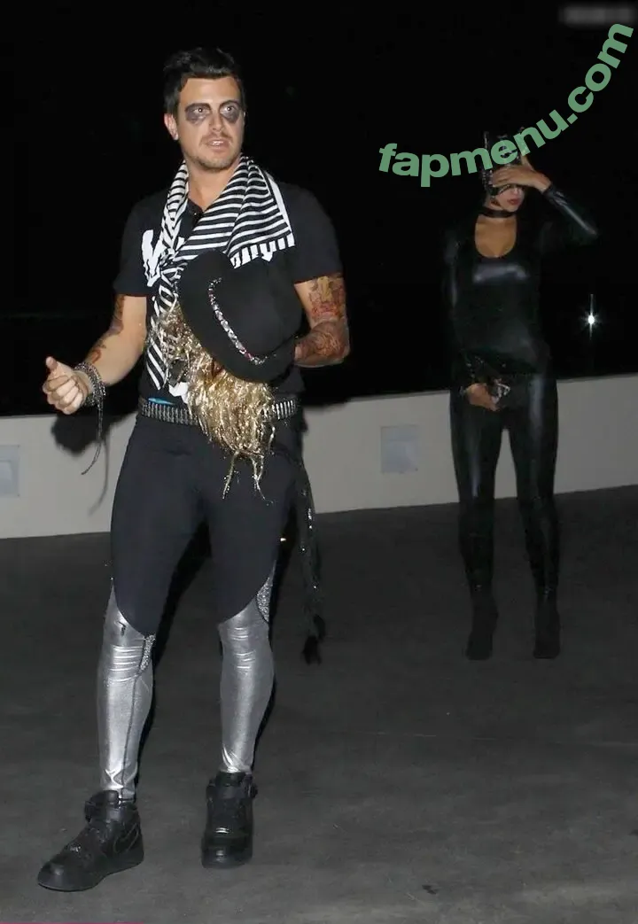 Eiza González nude photo #0450 (eizagonzalez / eizamusica)