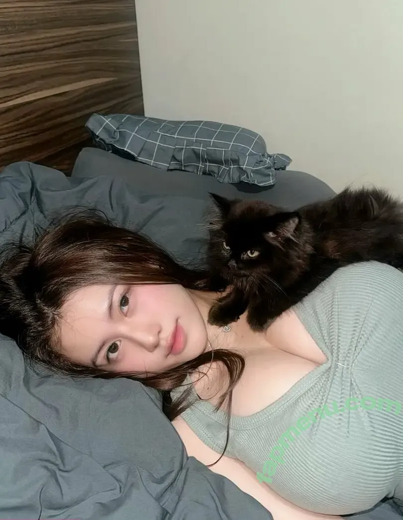 ejahazel nude photo #0094 (Deandra Aurelia / ejahazel__)