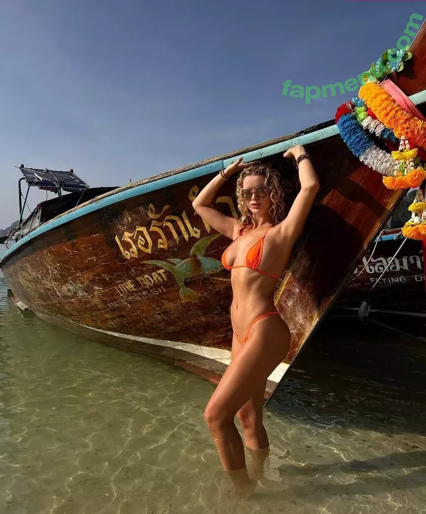 Ekaterina Enokaeva nude photo #1148 (enokaeva)