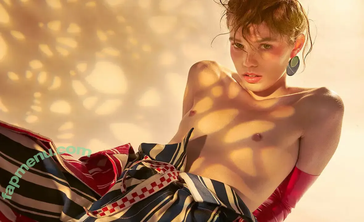 Elaine Carlin nude photo #0058 (egcarlin)