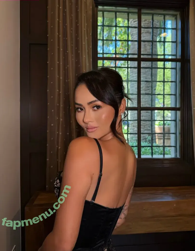 Elaine Kim nude photo #0131 (Elaine Kim Ratner / Elaine Ratner / elainekratner)