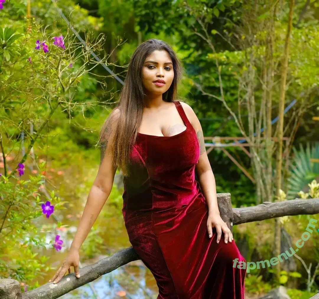 Elakkiya Rajendran nude photo #0012 (elakkiyaaofficial)