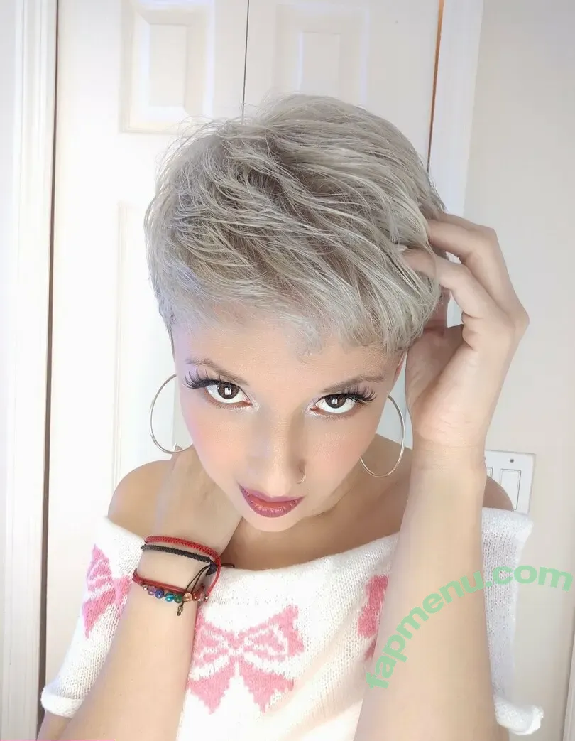 elamypetitequeen nude photo #0049 (elamypetitequeen)
