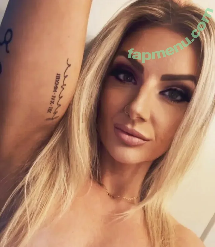 Elania Viktoria nude photo #0005 (elaniaxoxo)