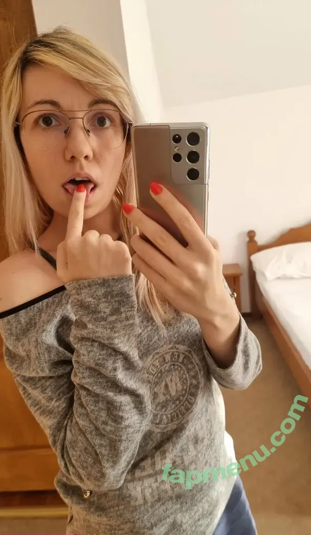 elanyxfree nude photo #0006 (elanyxfree)