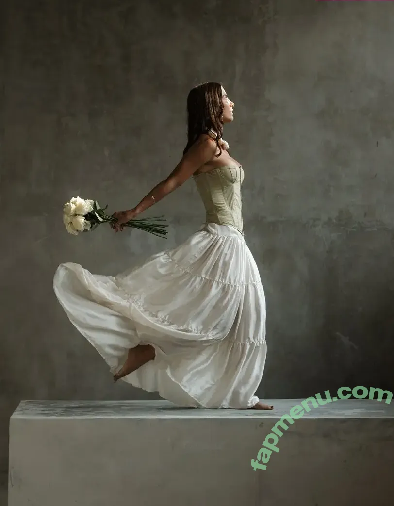 Elayna Carausu nude photo #0093 (Sailing La Vagabonde / elayna.carausu)