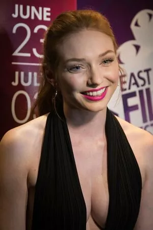 Eleanor Tomlinson / eleanortomlinson nude photo #0051