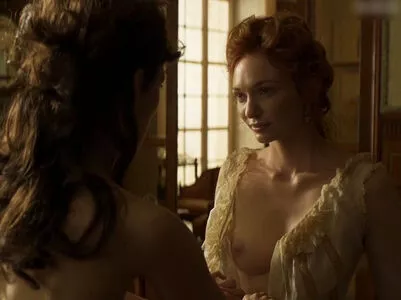 Eleanor Tomlinson / eleanortomlinson nude photo #0101