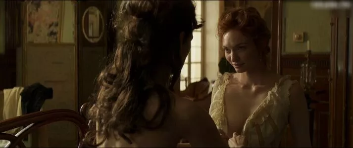 Eleanor Tomlinson / eleanortomlinson nude photo #0105