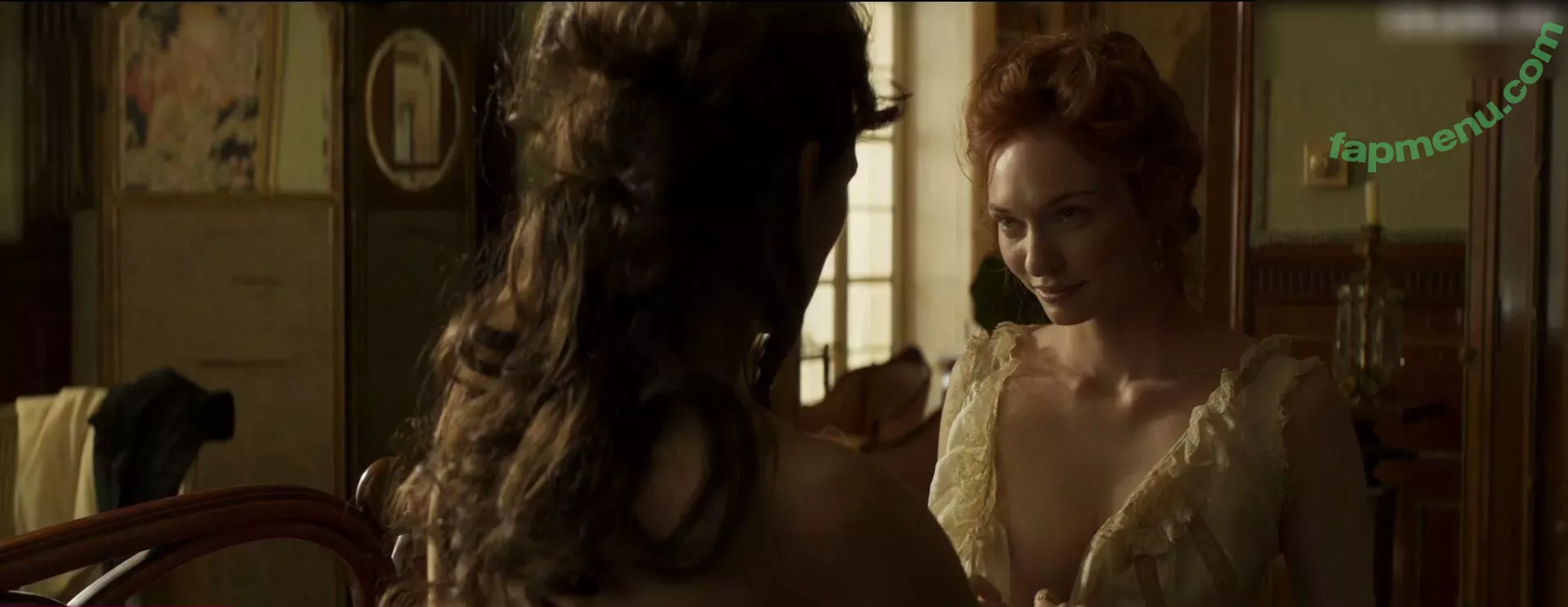 Eleanor Tomlinson nude photo #0105 (eleanortomlinson)