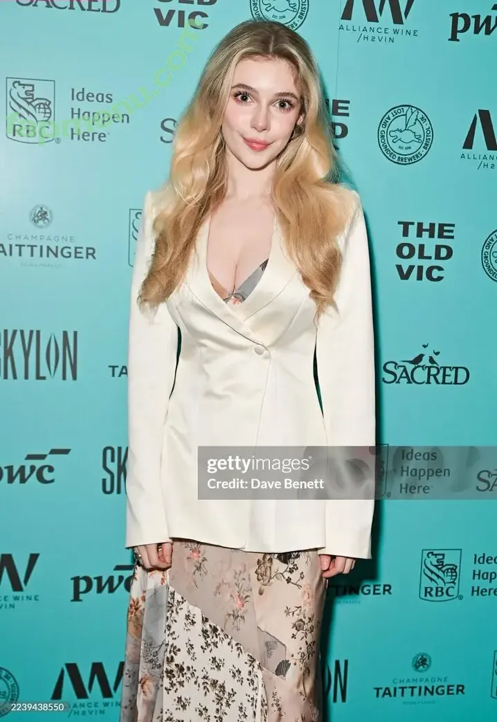 Eleanor Worthington Cox nude photo #0026 (elle_wc)