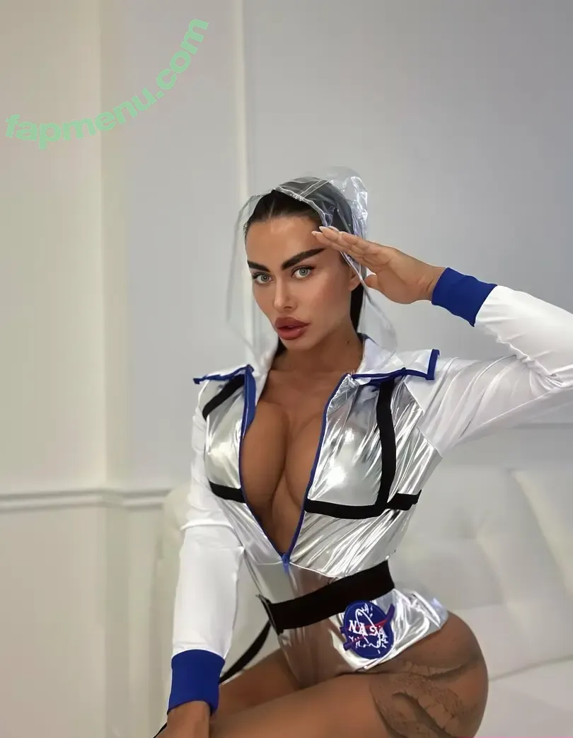 elena_buttyb nude photo #0023 (elena_buttyb)