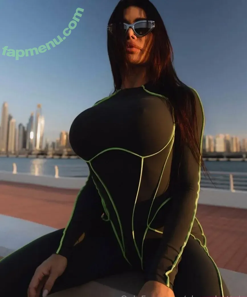 elena_buttyb nude photo #0034 (elena_buttyb)
