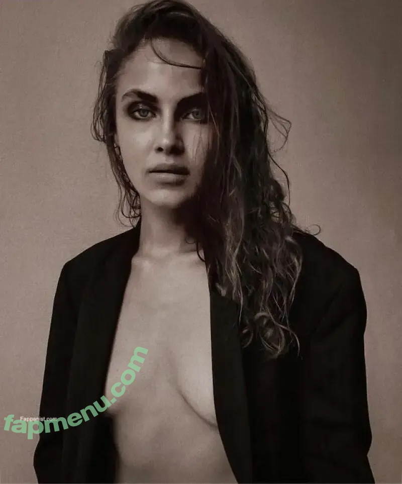 Elena Carrière nude photo #0018 (Elena Carriere / elenacarriere)