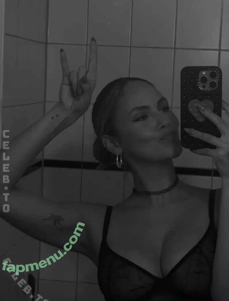 Elena Carrière nude photo #0163 (elenacarriere)