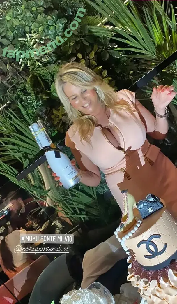 Elena Daniela Ungureanu nude photo #0073 (danachanel / elenadanielaungureanu)