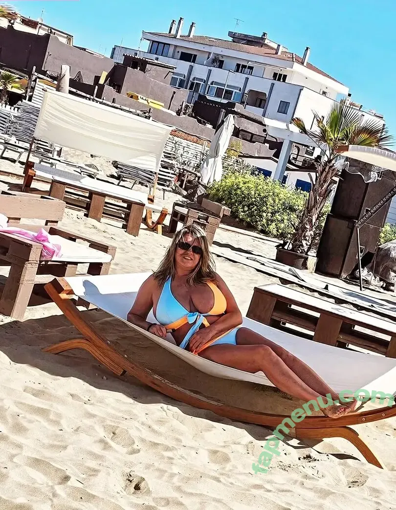 Elena Daniela Ungureanu nude photo #0094 (danachanel / elenadanielaungureanu)