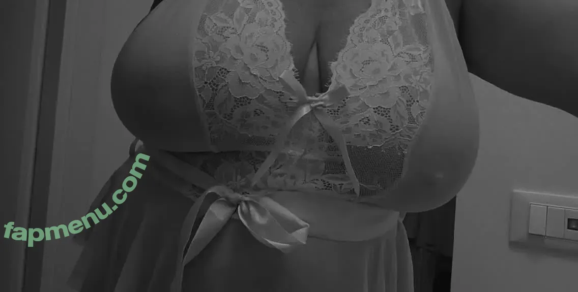 Elena Daniela Ungureanu nude photo #0096 (danachanel / elenadanielaungureanu)