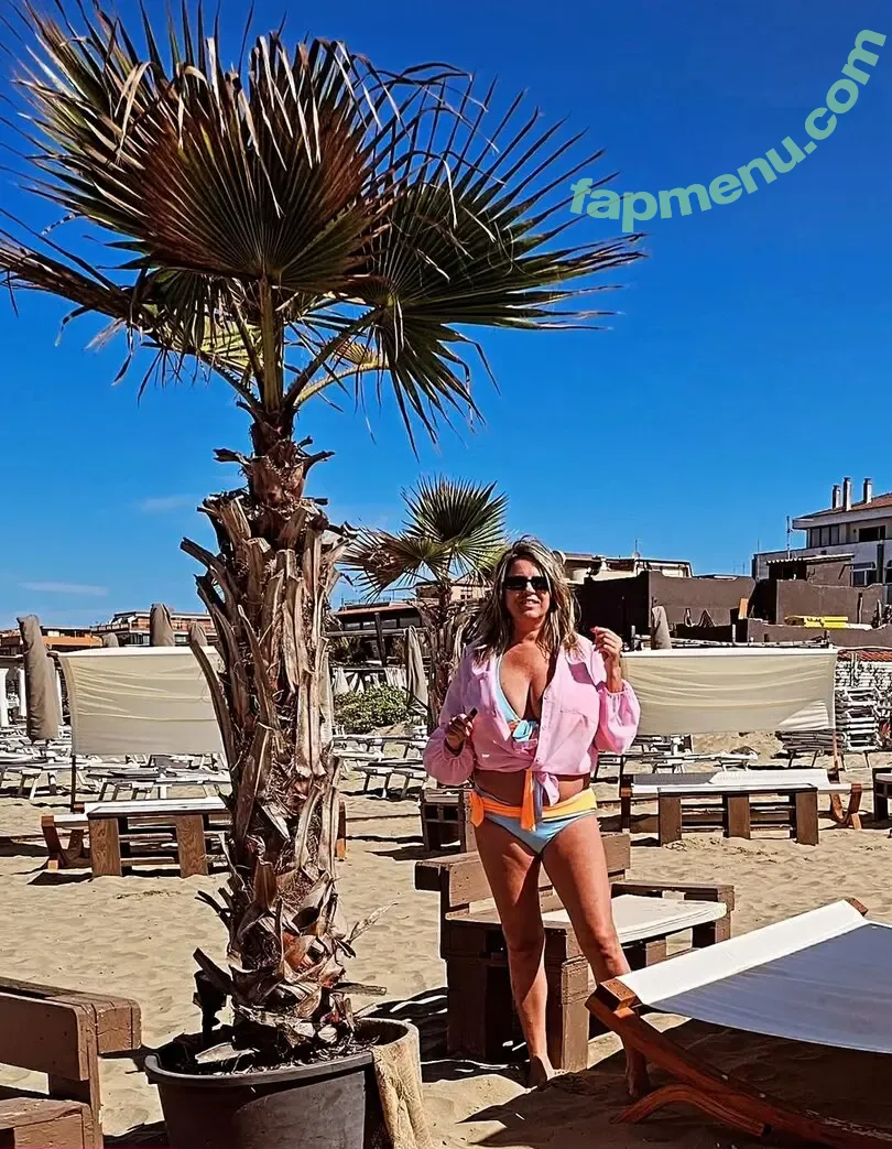 Elena Daniela Ungureanu nude photo #0099 (danachanel / elenadanielaungureanu)