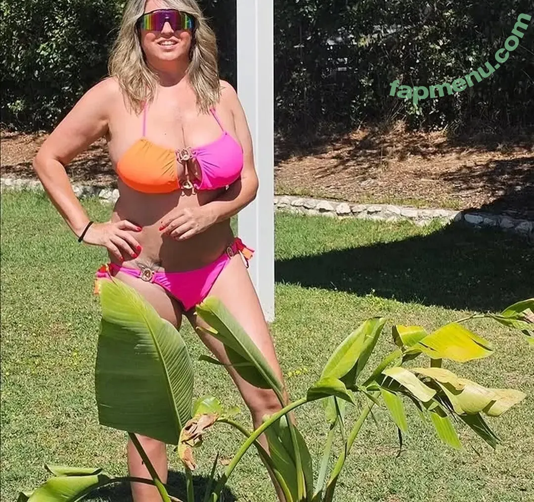 Elena Daniela Ungureanu nude photo #0102 (danachanel / elenadanielaungureanu)