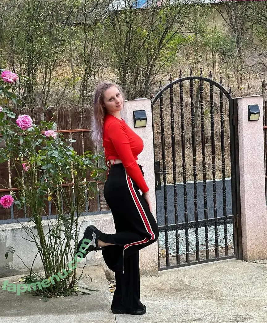 Elena Ilie nude photo #0056 (elena.petronela)