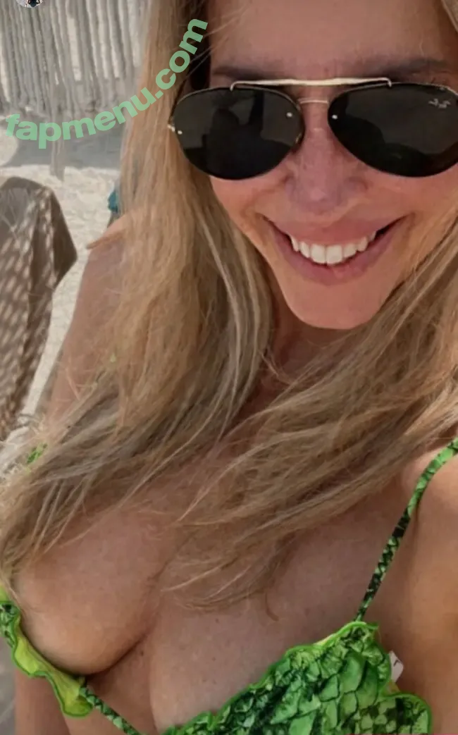 Elena Mici nude photo #0009 (e.mici / miss.micimici)