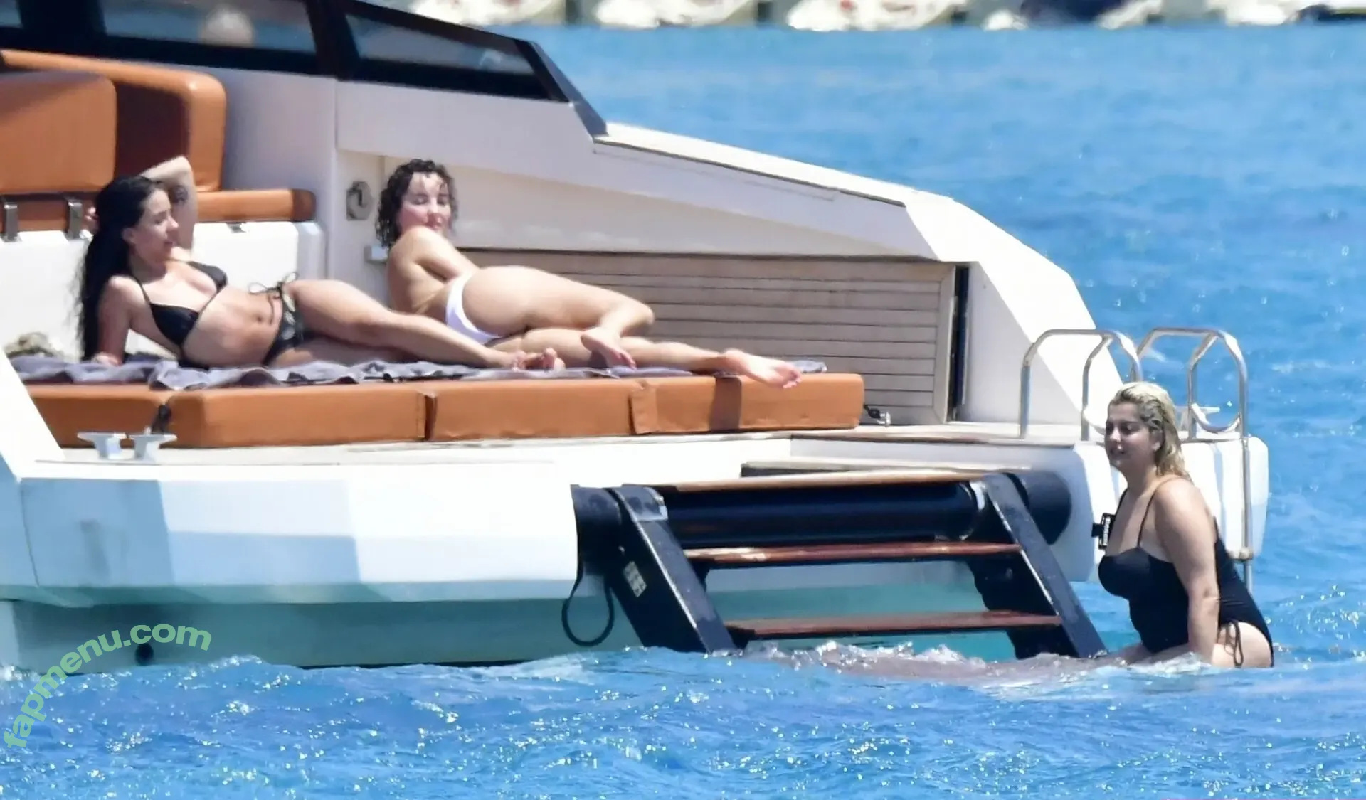 Elena Ora nude photo #0165 (elenaora)