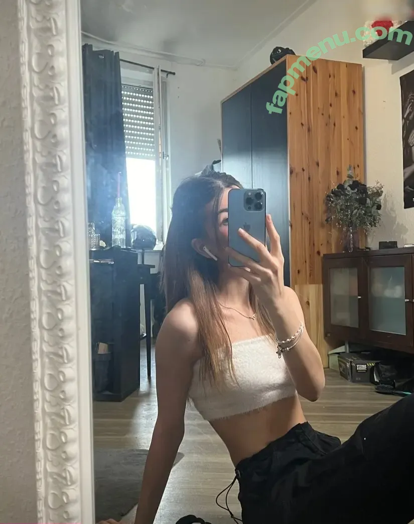 Elenafee nude photo #0019 (elenafee_)