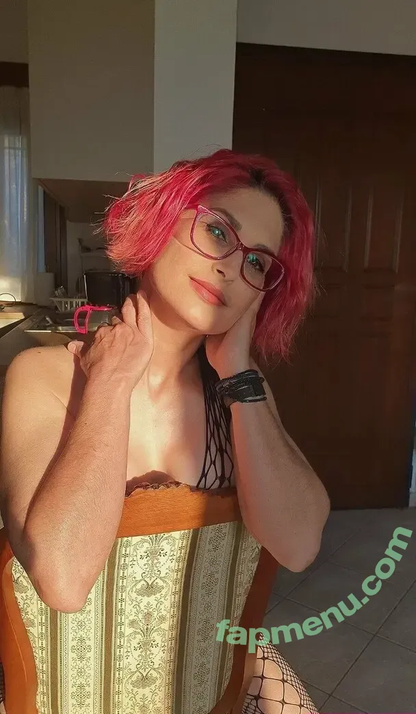 elenaxatzi nude photo #0013 (elenaxatzi)