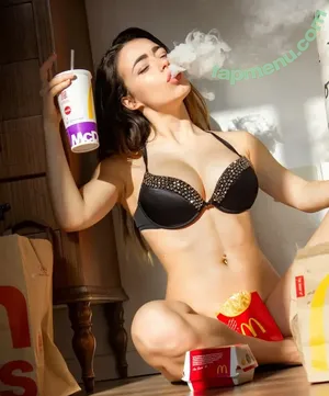 Eleonora Bertoli / elebertoli nude photo #0039