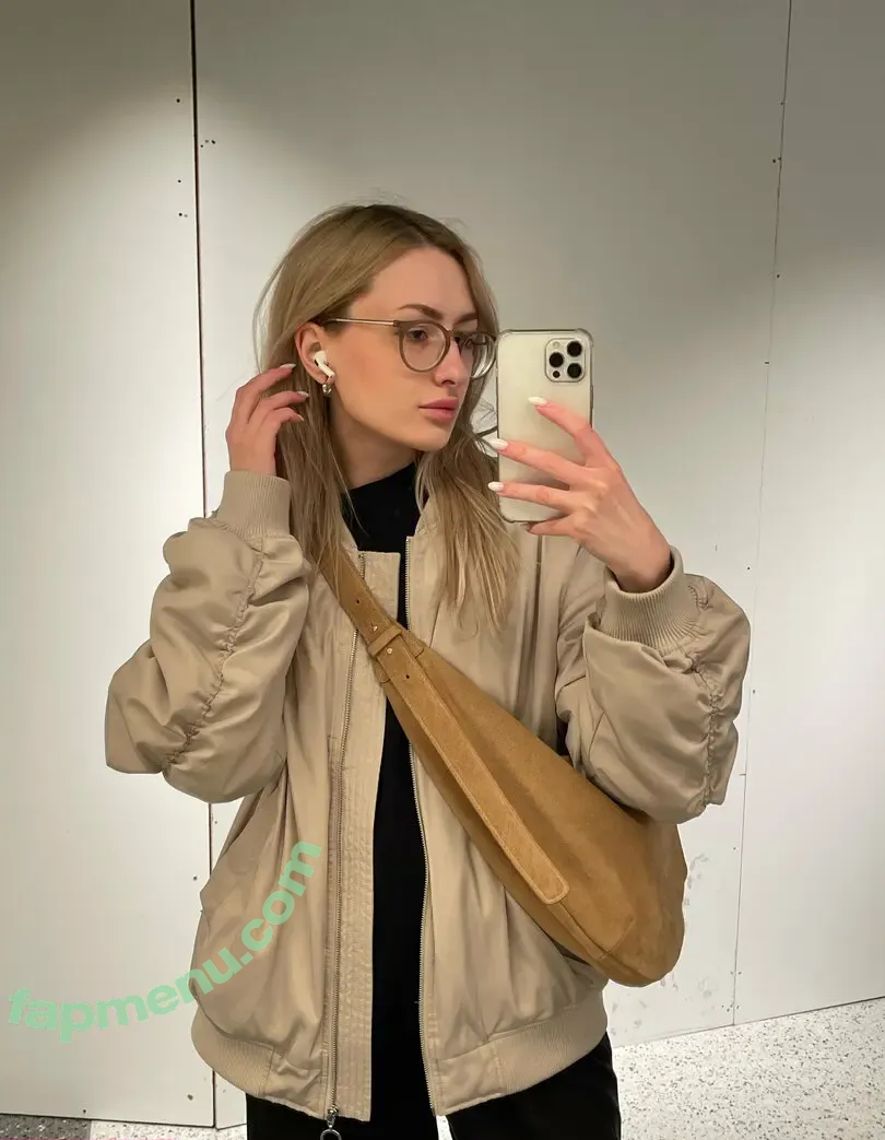 elfiegrace nude photo #0003 (elfiegrace)