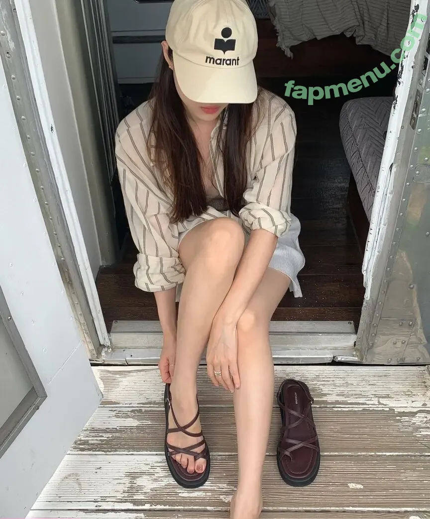 elfin_prairie nude photo #0181 (elfin_prairie)