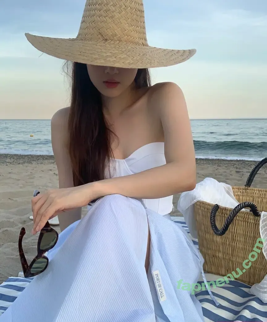 elfin_prairie nude photo #0196 (elfin_prairie)