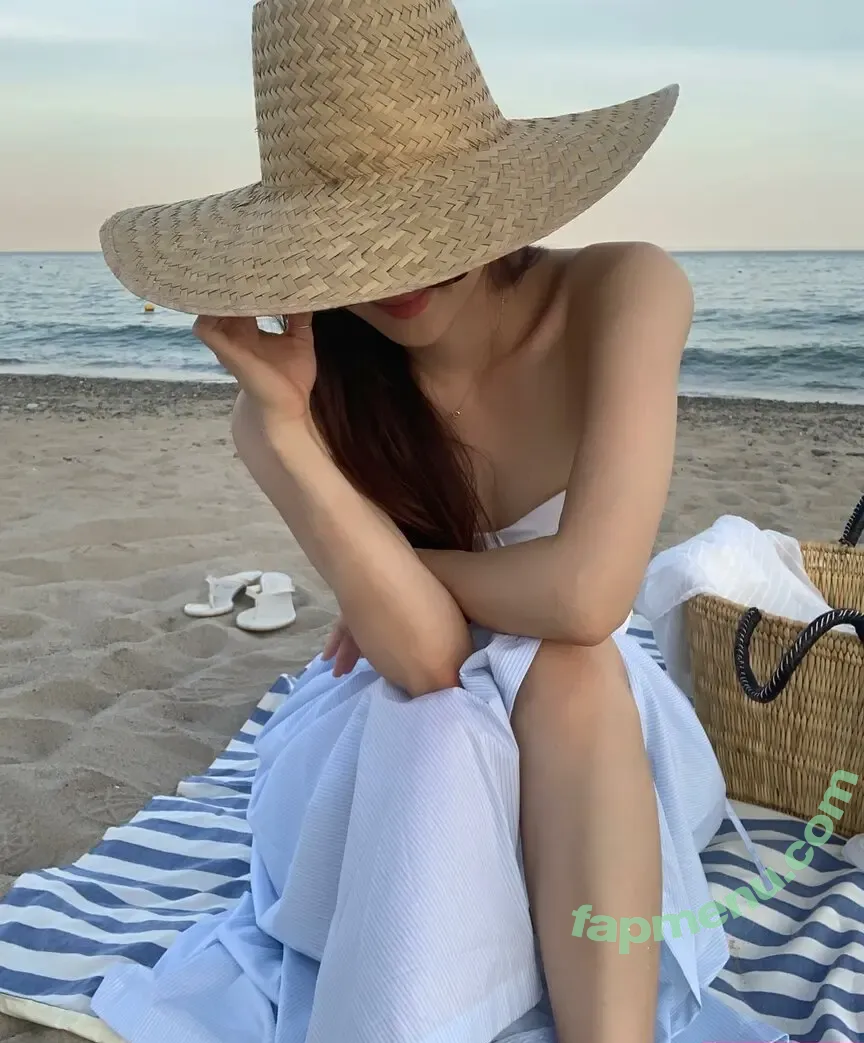 elfin_prairie nude photo #0197 (elfin_prairie)