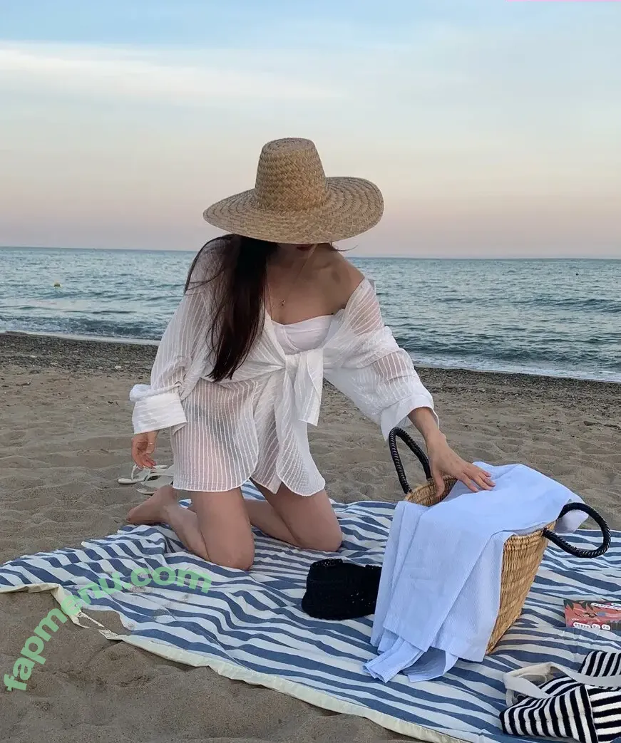 elfin_prairie nude photo #0201 (elfin_prairie)