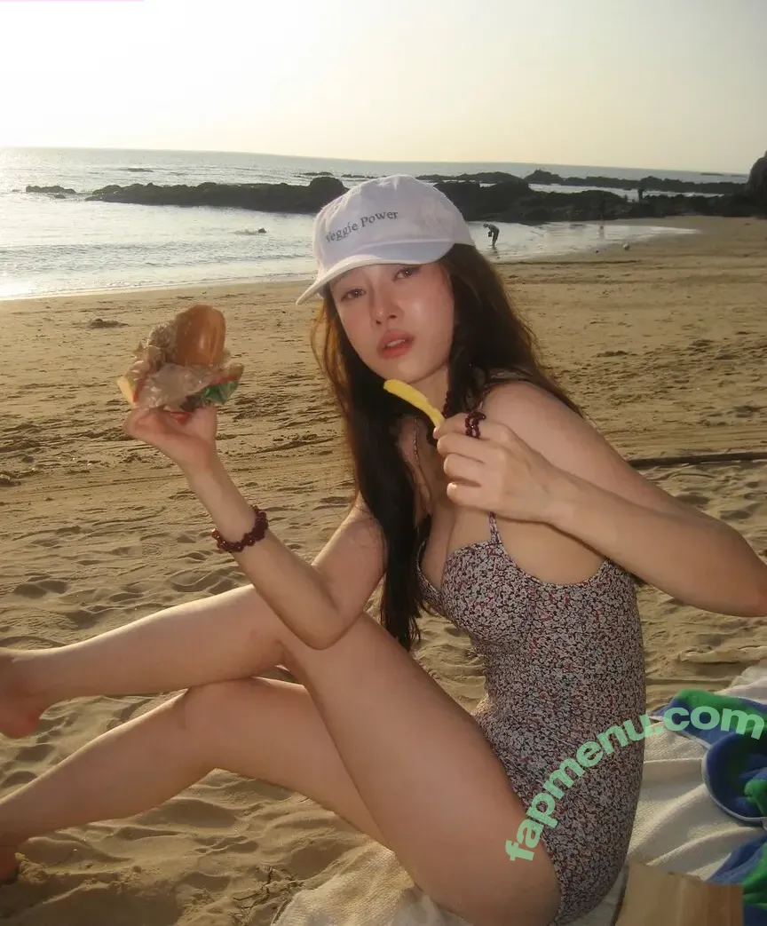 elfin_prairie nude photo #0208 (elfin_prairie)