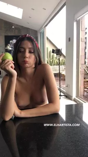 Elhartista / elhartistatv nude photo #0050