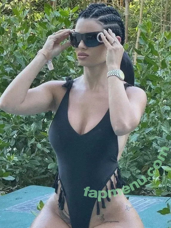 Eli Soto nude photo #0005 (antoinettesoto / sotoeliane_95)