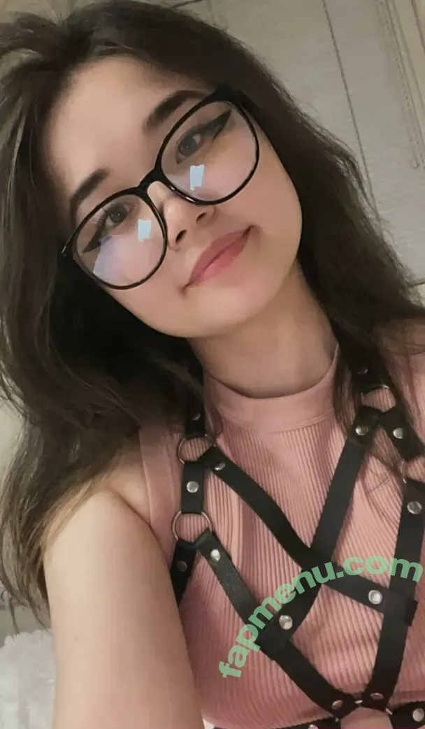 Elimeowy nude photo #0003 (Elizzi / Elizzi_Meiko)