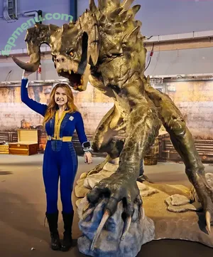 elina / elinatwitch nude photo #0058