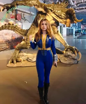 elina / elinatwitch nude photo #0059