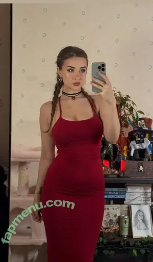 elina / elinatwitch nude photo #0077