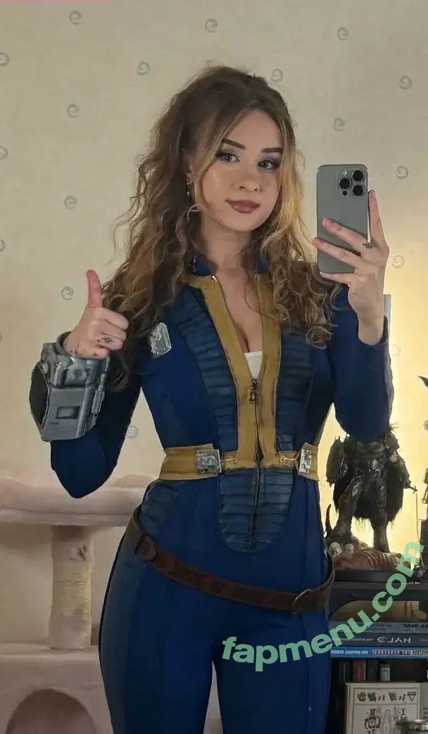 elina nude photo #0095 (elinatwitch)